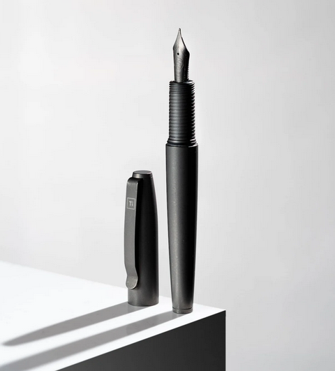 Big Idea Design Titanium Ultra Pen, Stonewashed, 007186 [BID007186] -  $349.99CDN : Blades Canada - Warriors and Wonders - Vancouver, BC